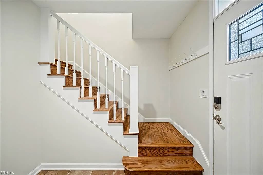 1149 Crystalwood CIR, CHESAPEAKE VA 23320 - Photo 5