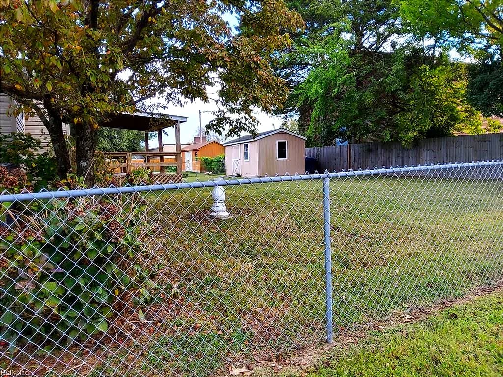 153 Waverly DR, VIRGINIA BEACH VA 23452 - Photo 4