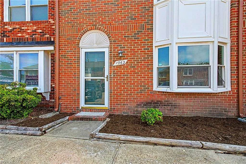 1962 Darnell DR, VIRGINIA BEACH VA 23455 - Photo 3