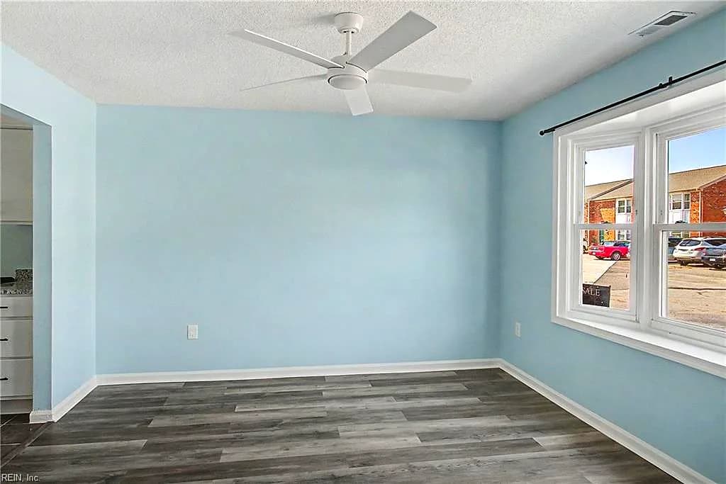 1962 Darnell DR, VIRGINIA BEACH VA 23455 - Photo 5