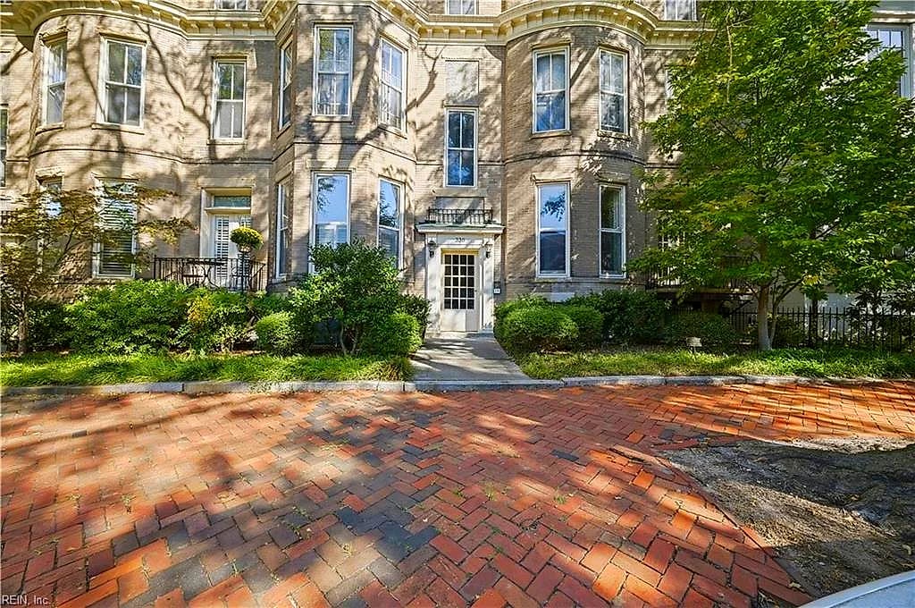 338 W Freemason St #1, Norfolk, VA