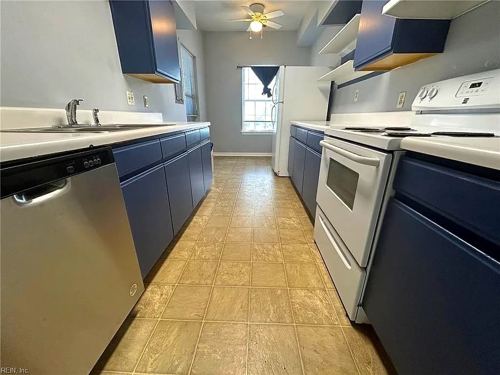 311 Ashwood DR, SUFFOLK VA 23434 - Photo 3