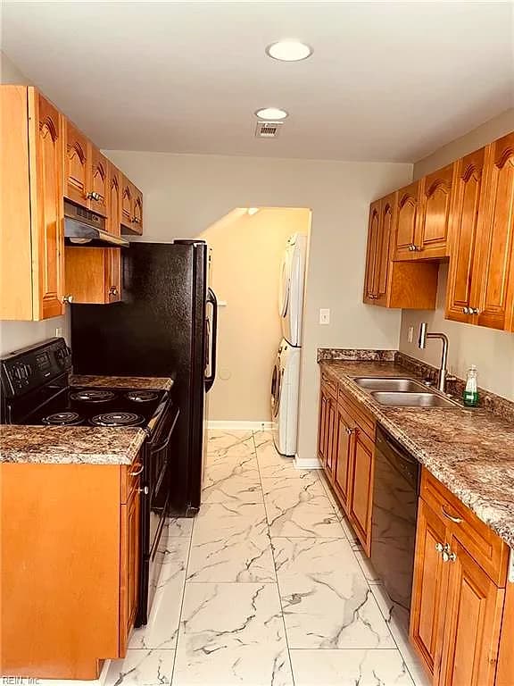 243 Settlers Landing RD, HAMPTON VA 23669 - Photo 4