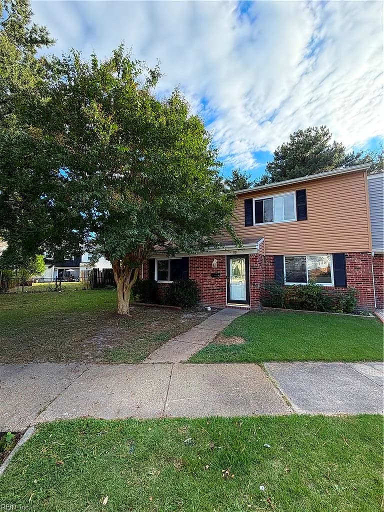 801 Grosvenor CT S, VIRGINIA BEACH VA 23462 - Photo 2