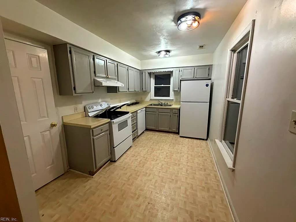 134 Chautauqua AVE, PORTSMOUTH VA 23707 - Photo 3
