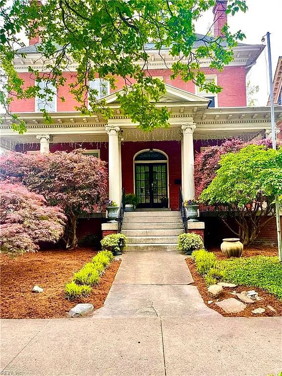 1207 Colonial AVE, NORFOLK VA 23517