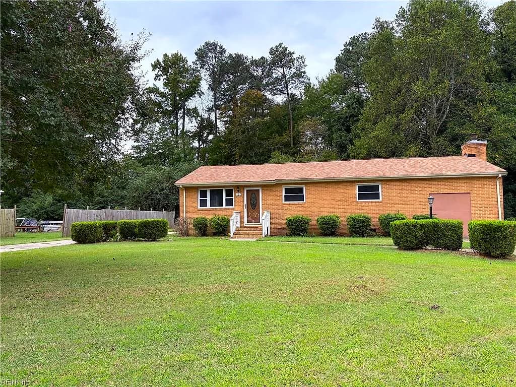 107 Carver PL, YORKTOWN VA 23693 - Photo 2