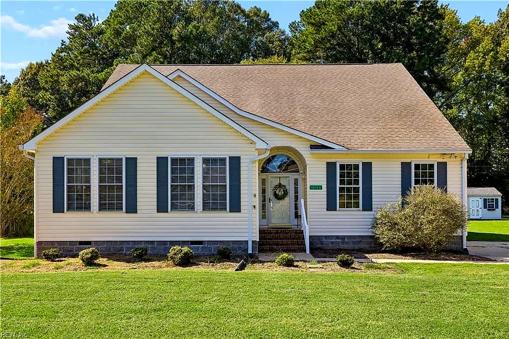 10142 Bolling BLVD, CARROLLTON VA 23314 - Photo 2