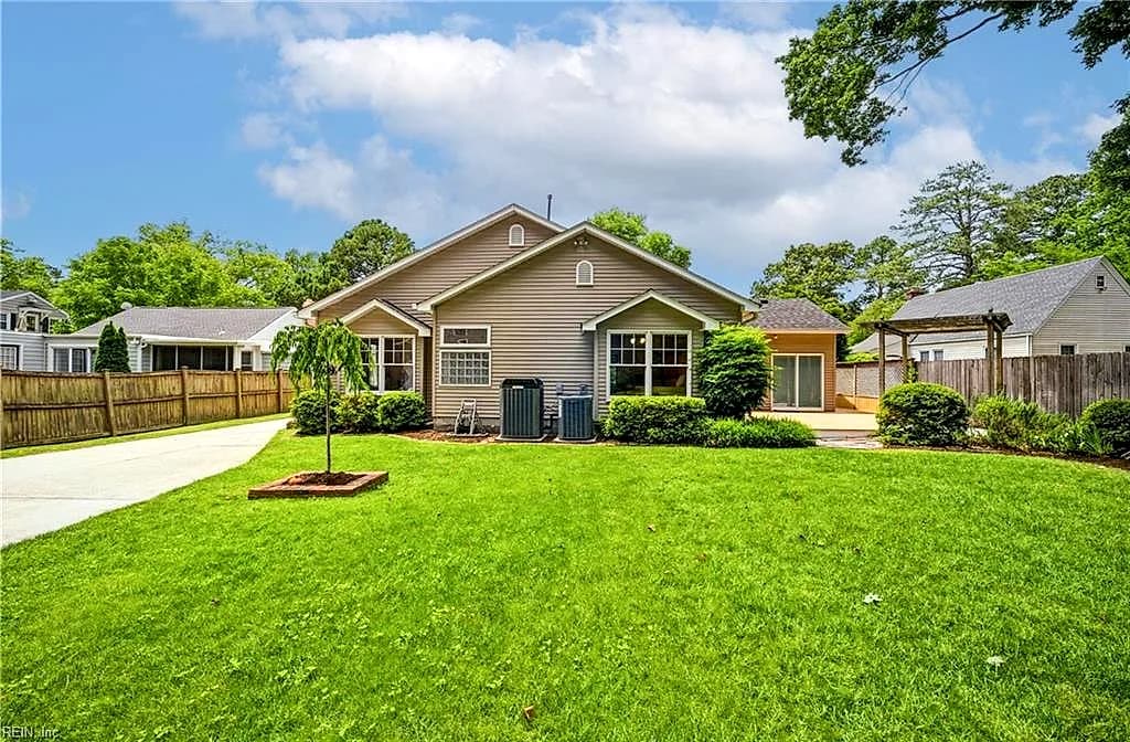 214 Sir Oliver RD, NORFOLK VA 23505 - Main photo