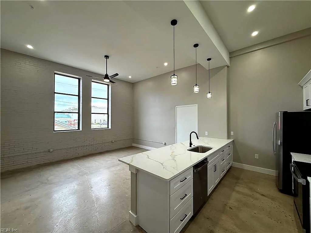 332 34th ST #110, NEWPORT NEWS VA 23607 - Photo 3