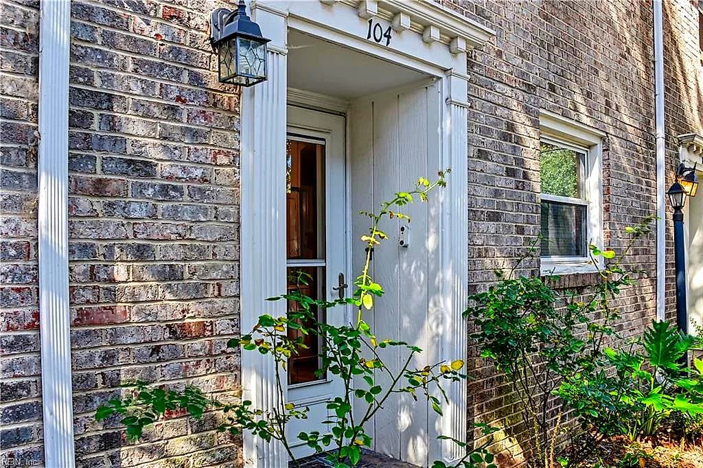 407 25th ST #104, VIRGINIA BEACH VA 23451 - Photo 4