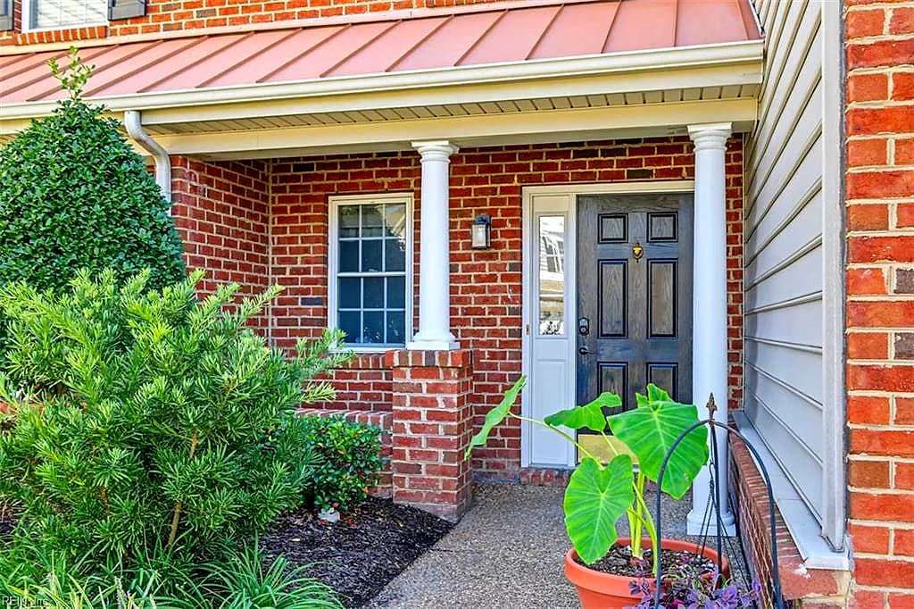 1427 Scoonie Pointe DR, CHESAPEAKE VA 23322 - Photo 5