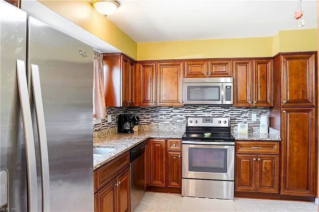 4208 Maplehurst RD, VIRGINIA BEACH VA 23462 - Photo 4