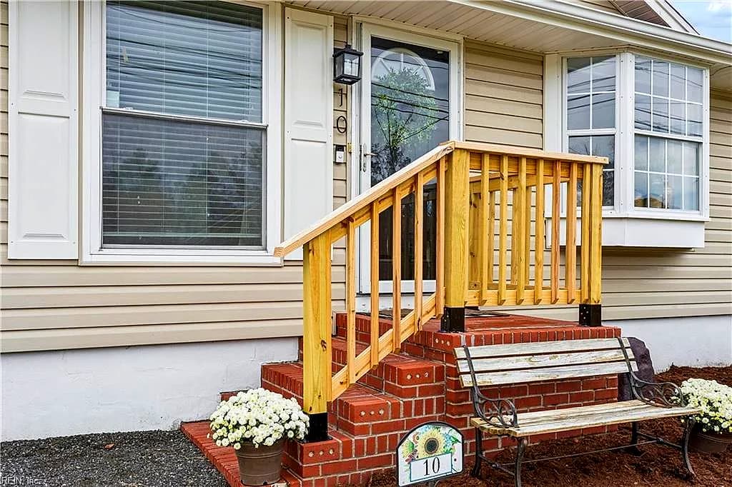 10 Messick RD, POQUOSON VA 23662 - Photo 4