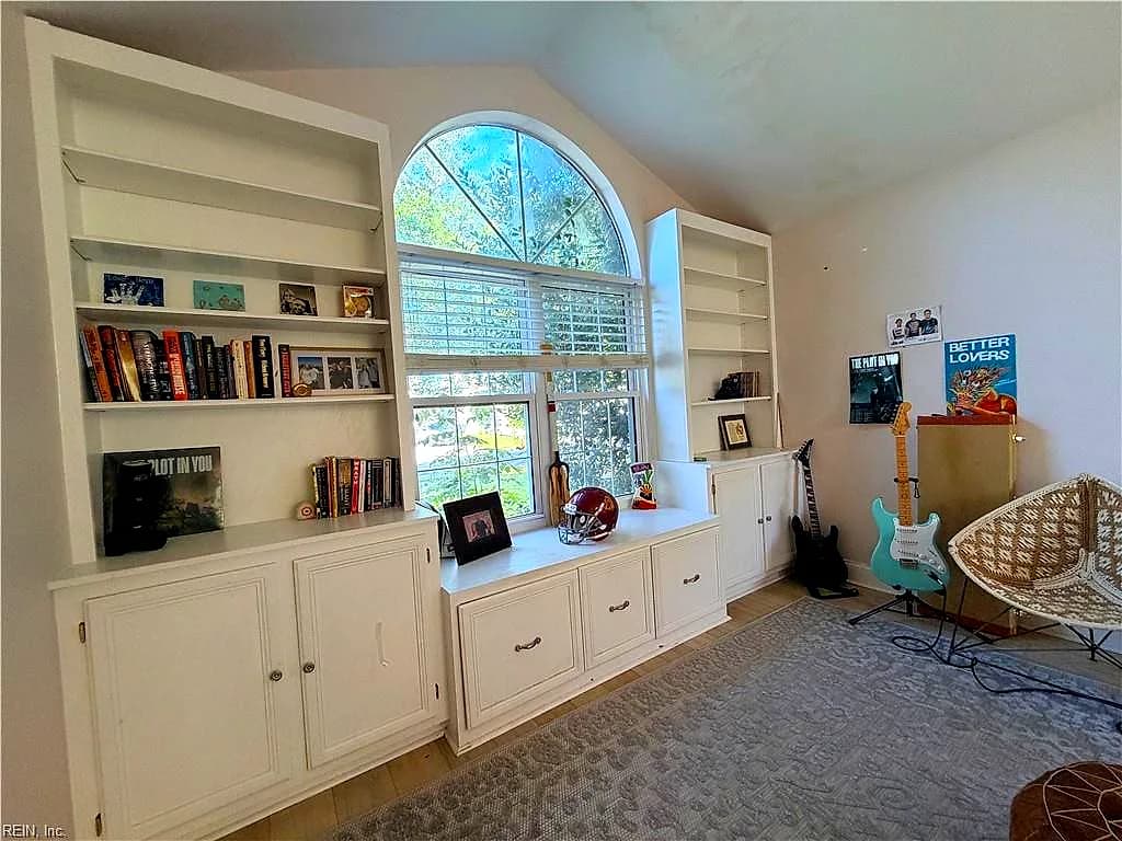 1084 Rolling Point CT, VIRGINIA BEACH VA 23456 - Photo 5