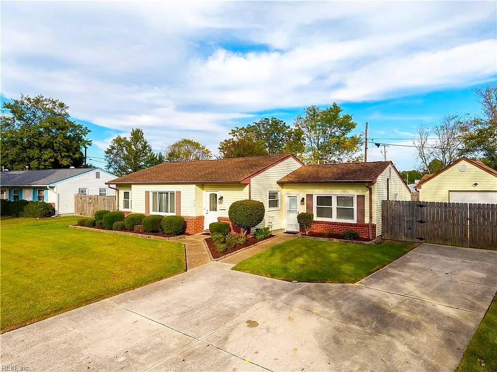 912 Carriage Hill RD, VIRGINIA BEACH VA 23452 - Photo 2