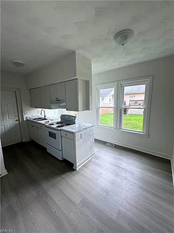 3210 Llewellyn AVE #B, NORFOLK VA 23504 - Photo 4