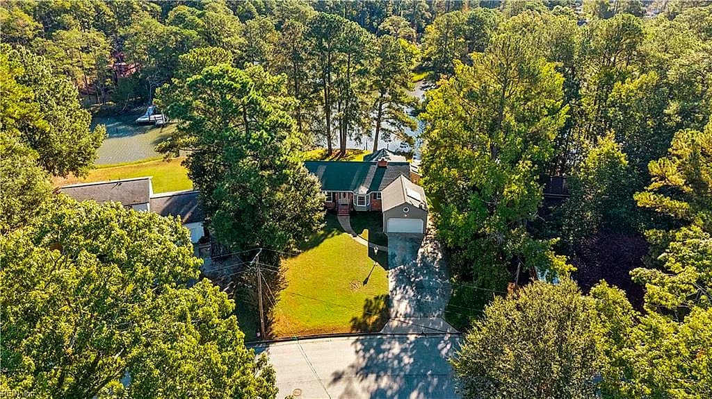 22 Hansom DR, POQUOSON VA 23662 - Photo 3
