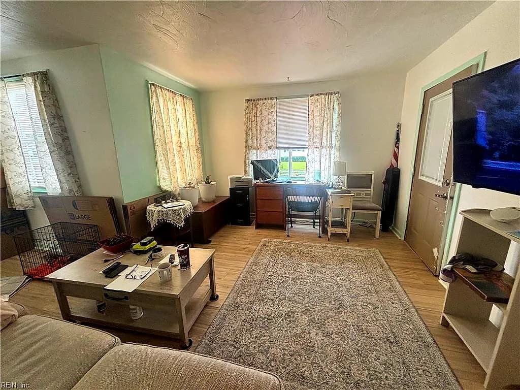 317 E Evans ST, NORFOLK VA 23503 - Photo 4