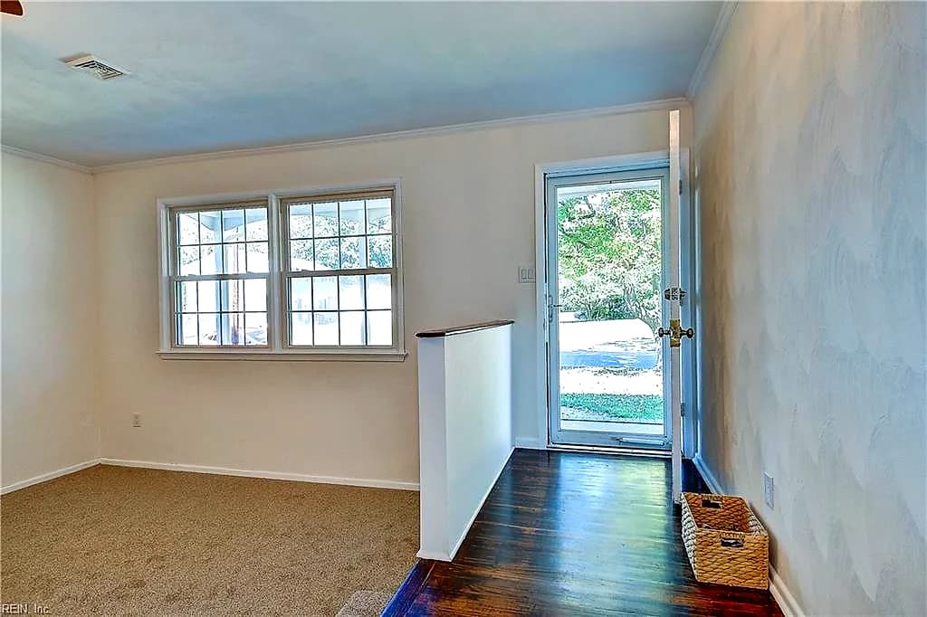 5313 Sherluck RD, VIRGINIA BEACH VA 23462 - Photo 5