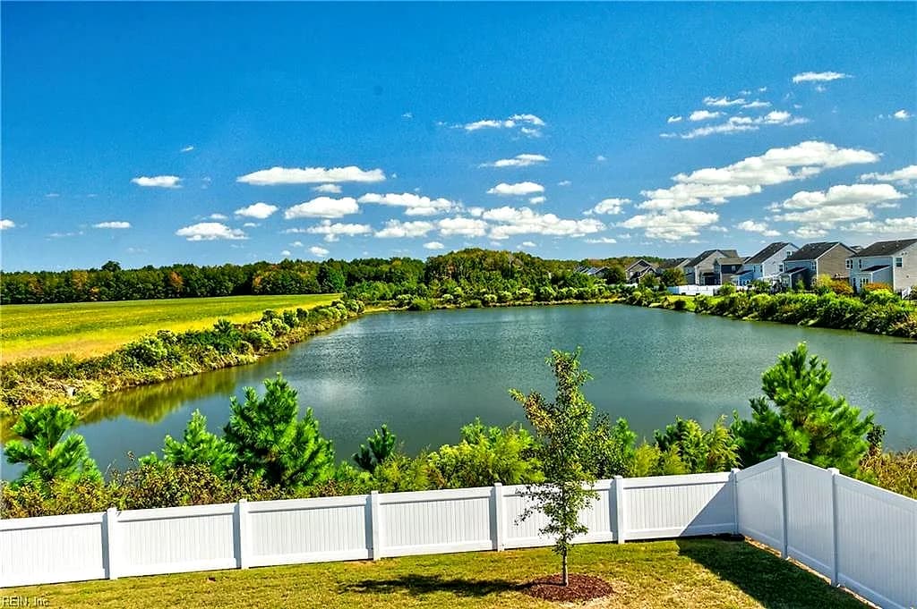 639 Appalachian CT, CHESAPEAKE VA 23320 - Photo 3