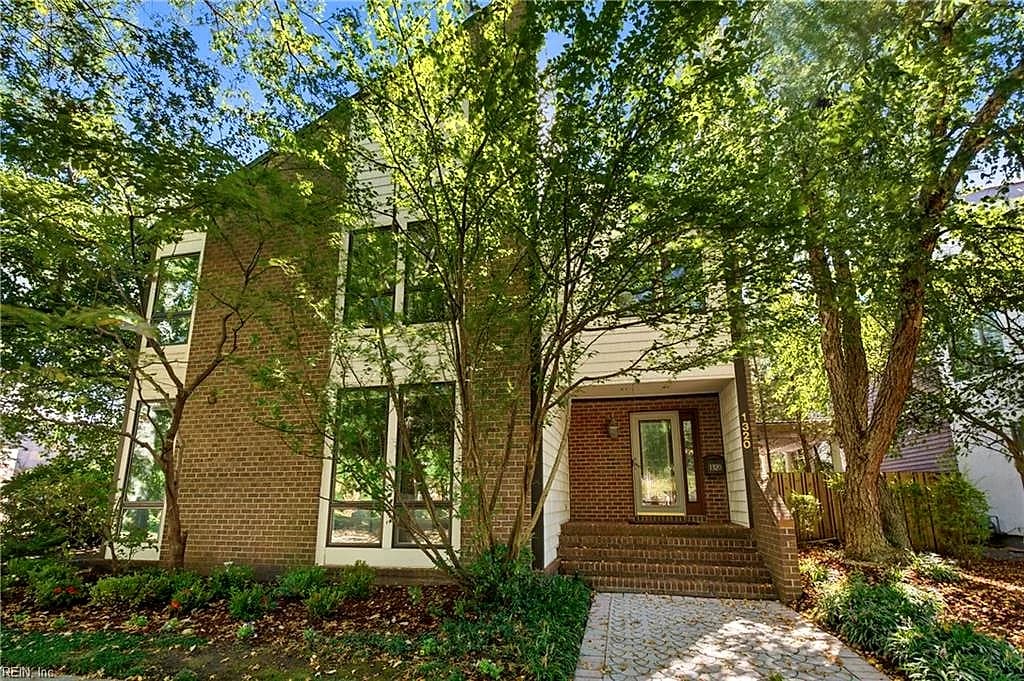 1320 Botetourt GDNS, NORFOLK VA 23517 - Photo 2