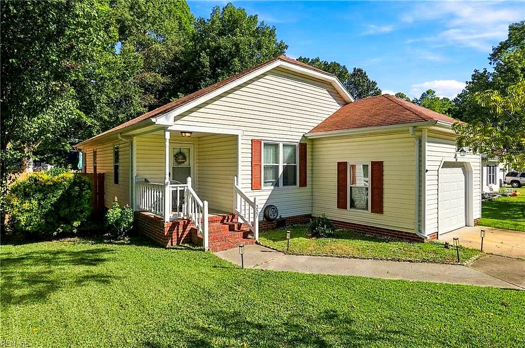 227 Abingdon CIR, SUFFOLK VA 23434 - Photo 2