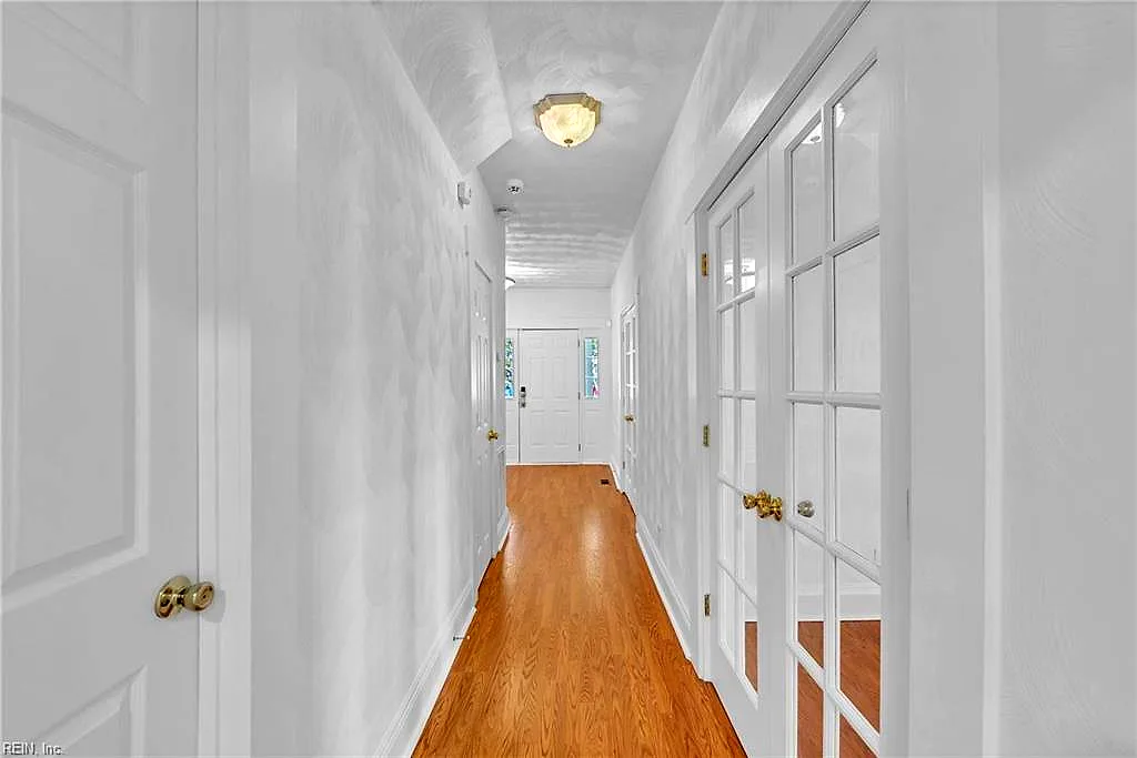 2549 Ballentine BLVD, NORFOLK VA 23509 - Photo 5