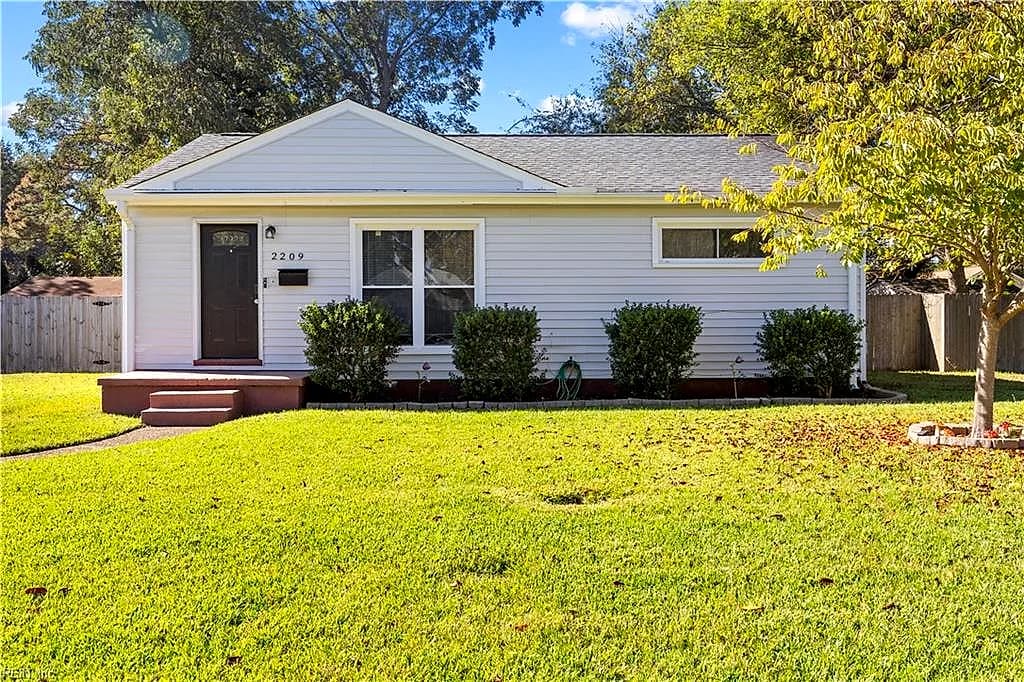 2209 Tarrallton DR, NORFOLK VA 23518 - Main photo