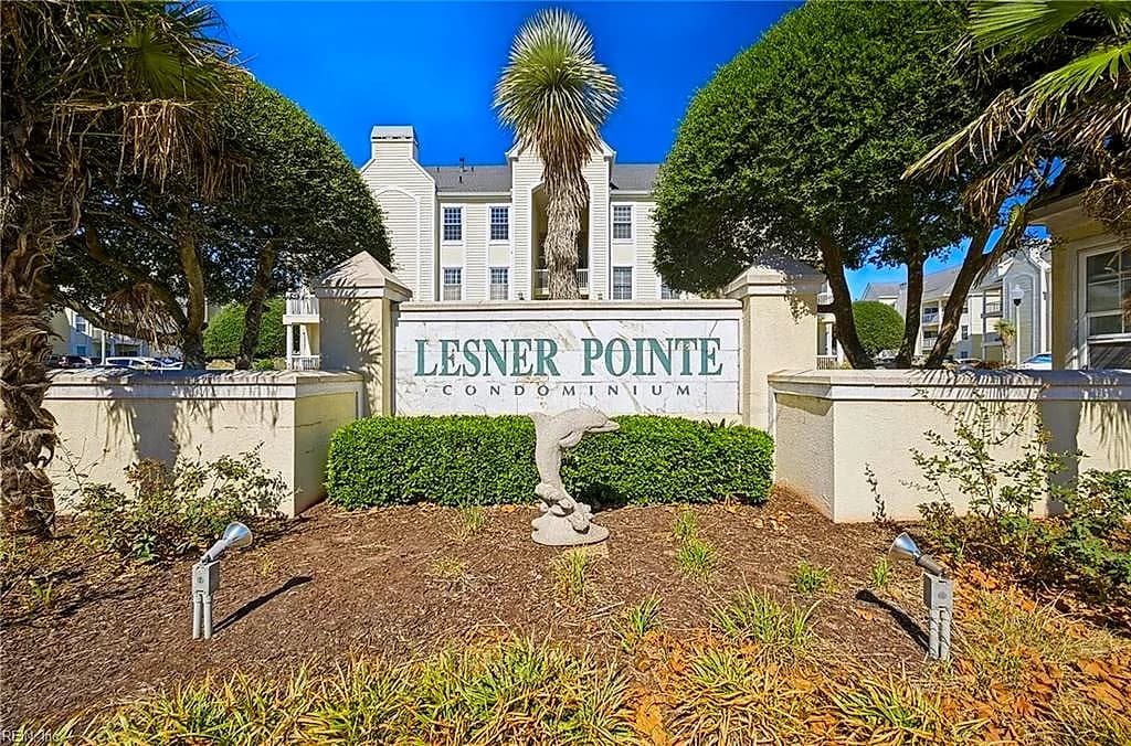 3150 Silver Sands CIR #303, VIRGINIA BEACH VA 23451 - Photo 2