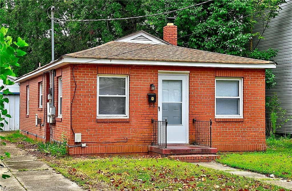 215 Forrest AVE, NORFOLK VA 23505 - Main photo
