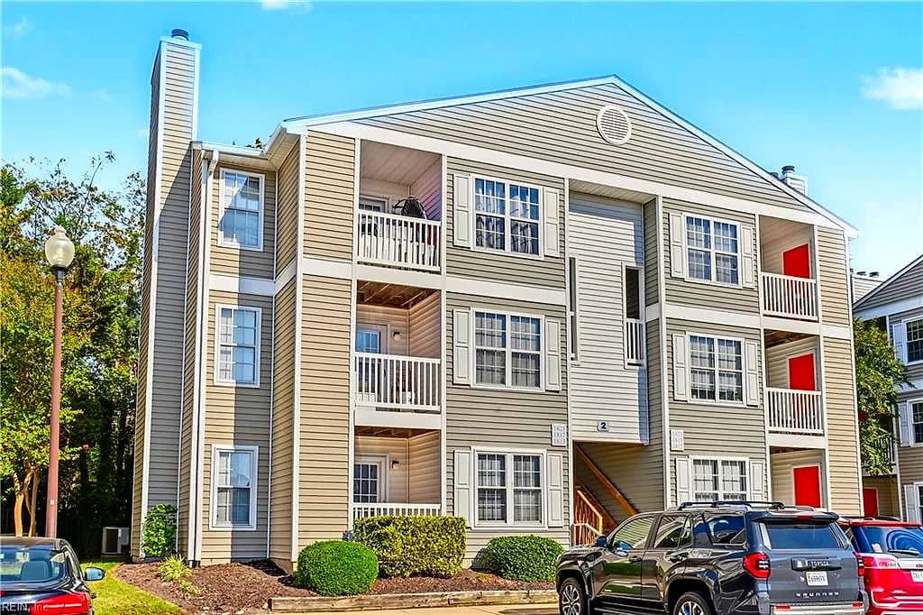 1813 Chantilly CT, VIRGINIA BEACH VA 23451 - Photo 2