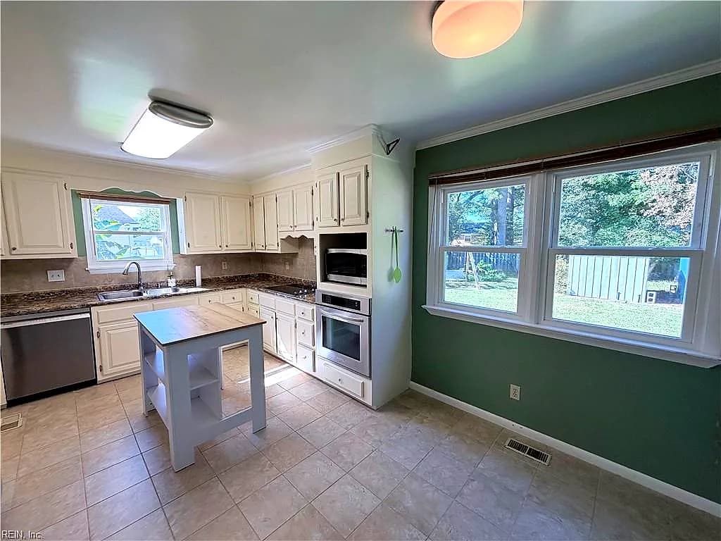 706 Berkshire RD, PORTSMOUTH VA 23701 - Photo 5