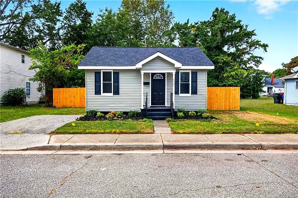 517 South AVE, NEWPORT NEWS VA 23601