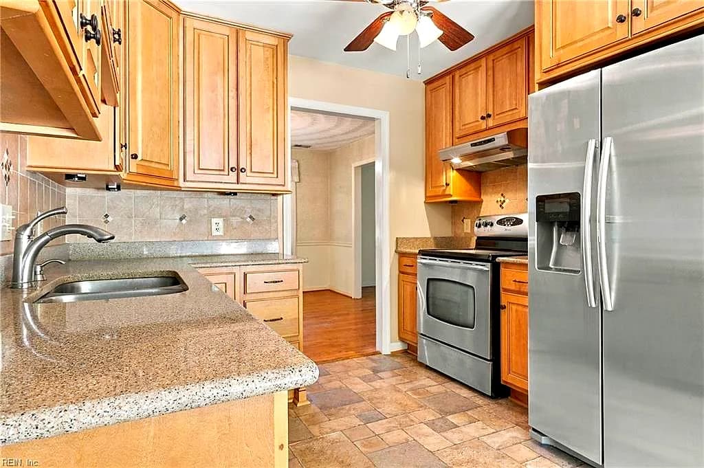 1609 Macroger CT, VIRGINIA BEACH VA 23464 - Photo 3