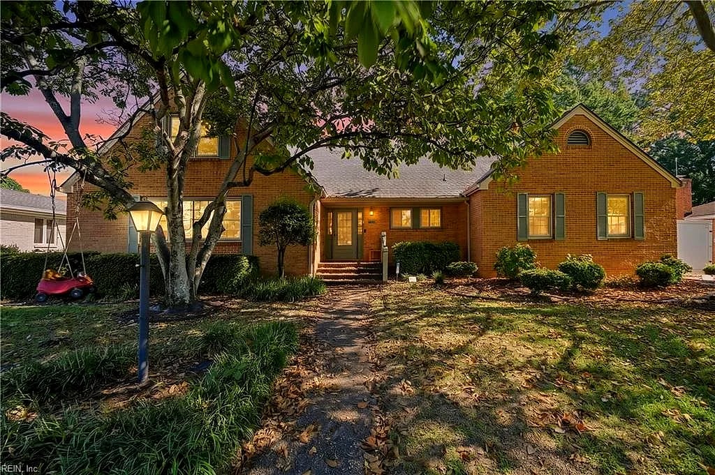 6820 Woodridge DR, NORFOLK VA 23518