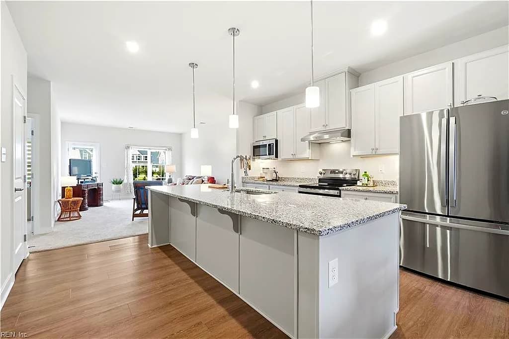 1047 Breakwater TRL, CARROLLTON VA 23314 - Photo 5