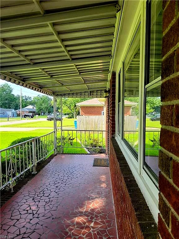412 Hartsdale RD, VIRGINIA BEACH VA 23462 - Photo 4