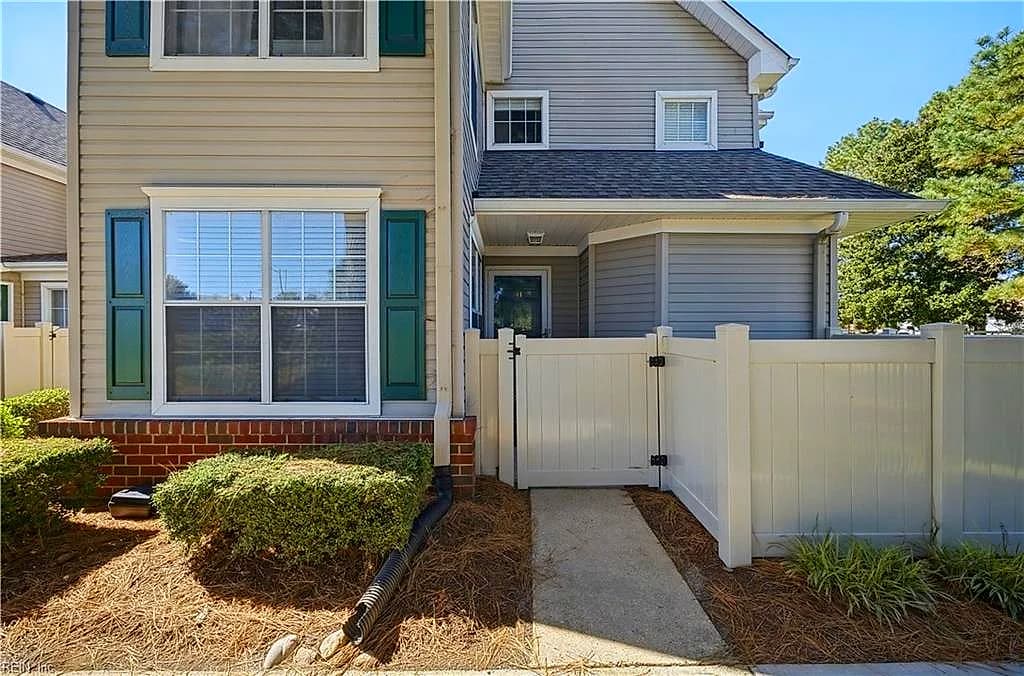 3853 Lasalle DR #101, VIRGINIA BEACH VA 23453 - Photo 4