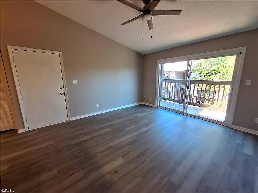 20 Wells CT, HAMPTON VA 23666 - Photo 3