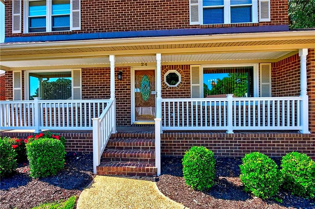 24 Phyllis LN, HAMPTON VA 23666 - Photo 4