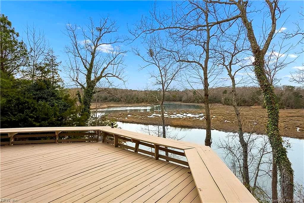 220 Southpoint DR, WILLIAMSBURG VA 23185 - Photo 5
