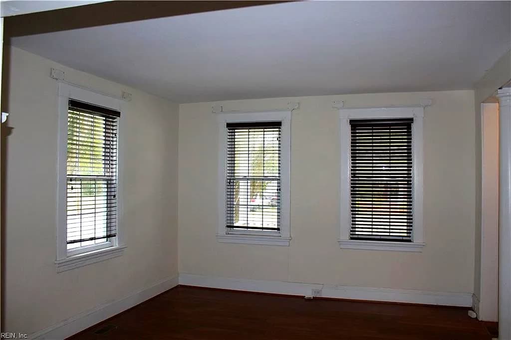 35 Taylor AVE, HAMPTON VA 23663 - Photo 5