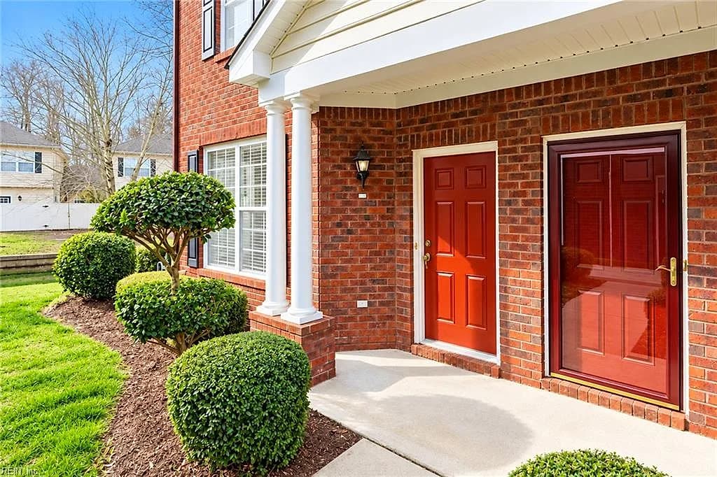 5965 Ludington DR, VIRGINIA BEACH VA 23464 - Main photo