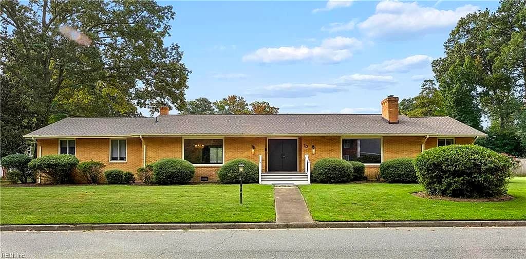 70 James Landing RD, NEWPORT NEWS VA 23606 - Main photo