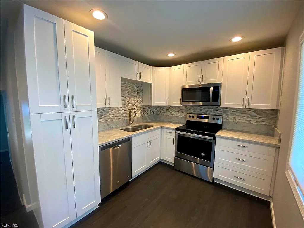 804 Romney LN, VIRGINIA BEACH VA 23455 - Photo 4