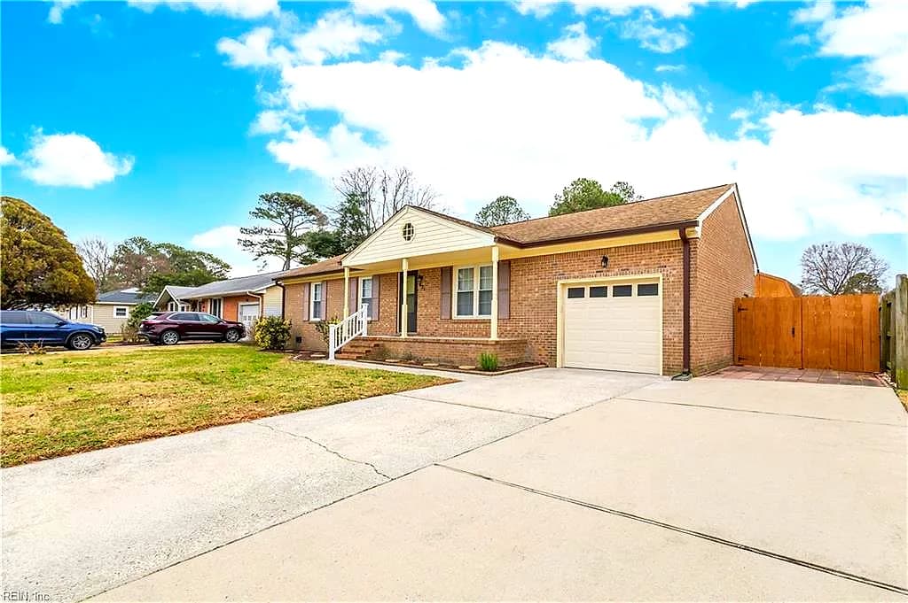 821 Gene CRES, CHESAPEAKE VA 23320 - Photo 4