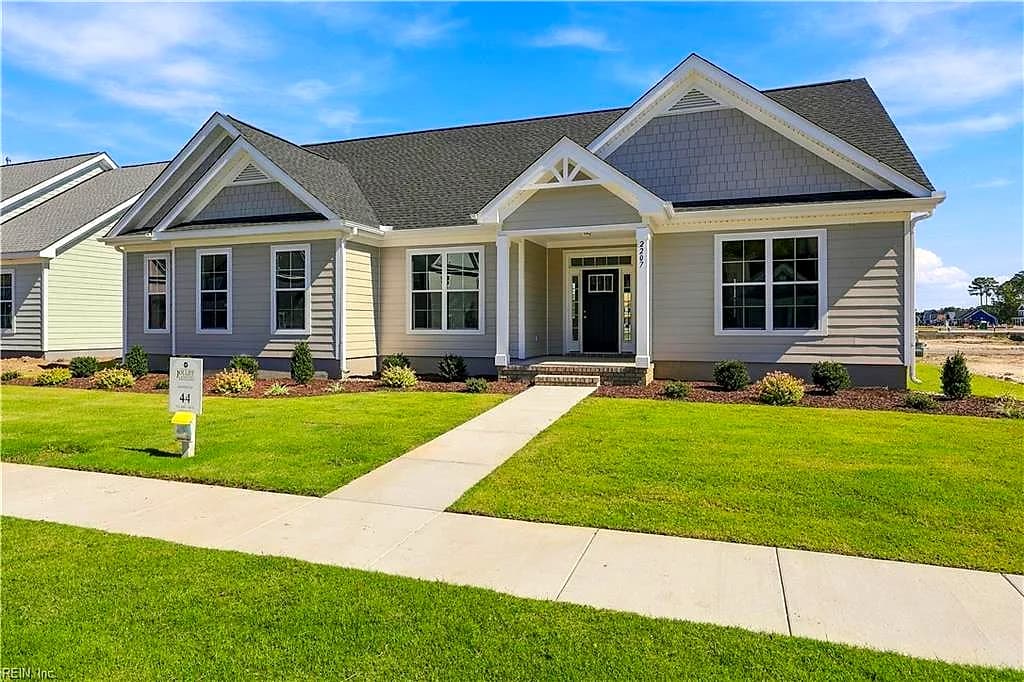 2207 Hampton Roads PW, CHESAPEAKE VA 23321 - Photo 3