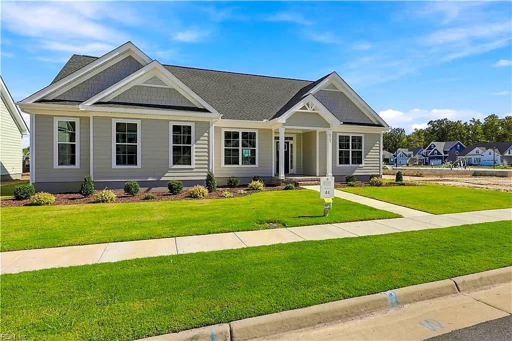 2207 Hampton Roads PW, CHESAPEAKE VA 23321 - Photo 4