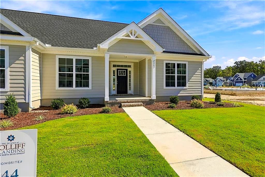 2207 Hampton Roads PW, CHESAPEAKE VA 23321 - Photo 5